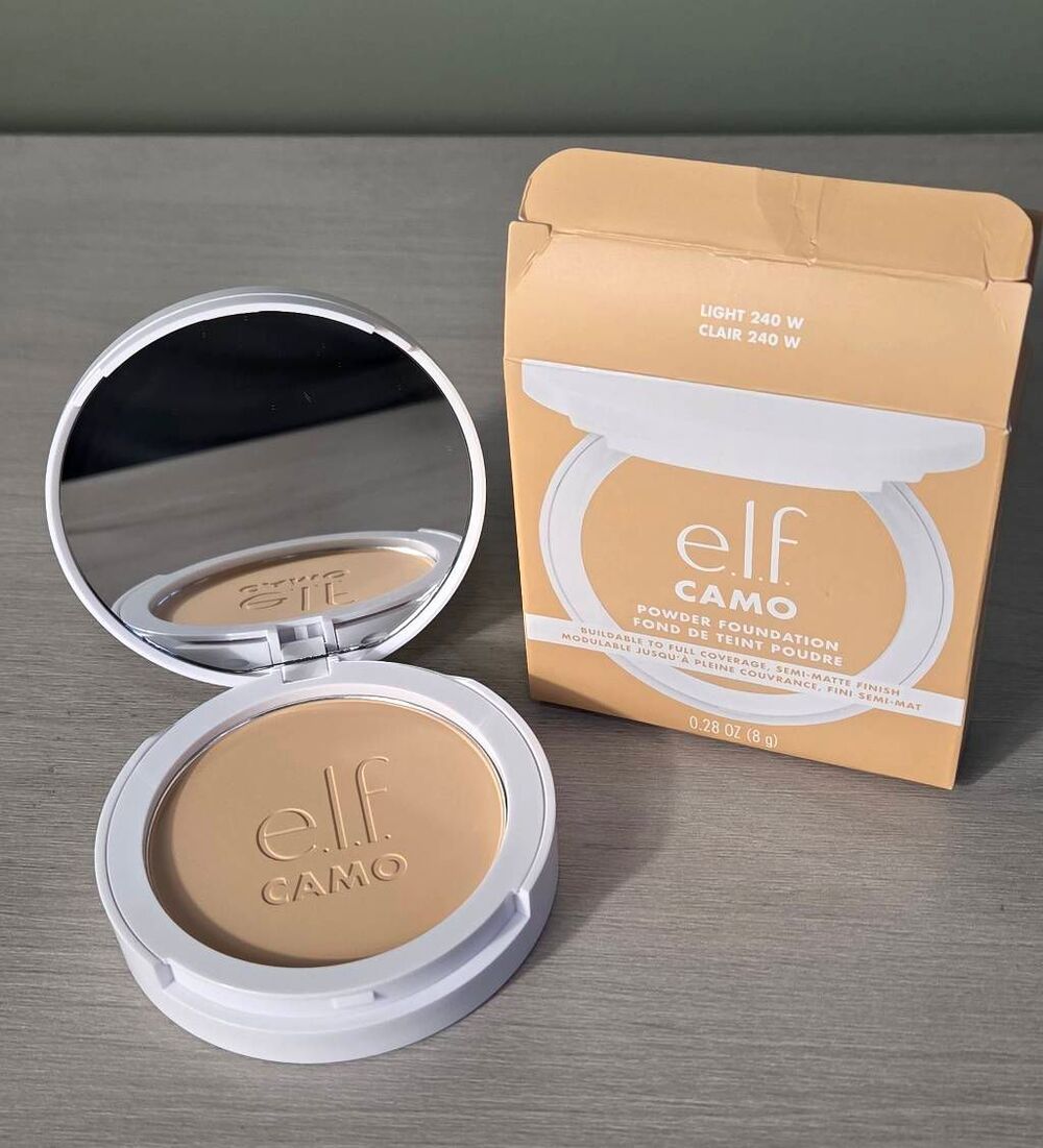 E.L.F. CAMO Powder Foundation Buildable Semi-Matte Finish Light 240 W Discontinu